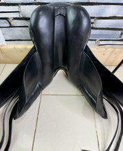 Load image into Gallery viewer, 17 1/2” Medium Ideal Jessica Dressage Saddle - Black