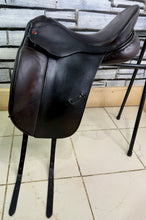 Load image into Gallery viewer, 17 1/2” Wide Albion SLK Ultima Dressage Saddle - Brown