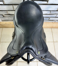 Load image into Gallery viewer, 16 1/2” Wide Oakland House Saddlery GP Saddle - Black - Cob Wide