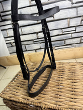 Load image into Gallery viewer, S/H Plain, Flat Hunter Snaffle Bridle - Black - Full