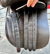 Load image into Gallery viewer, 16 1/2” MW Oakfield WH/VSD Saddle - Brown