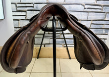 Load image into Gallery viewer, 18” 28.5 (M) Kloster Schonthal Pandur GP Saddle - Brown