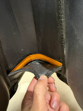 Load image into Gallery viewer, 16 1/2” Wide-XW Changeable Gullet Thorowgood Long Leg Pony GP Saddle -Black- Flocked