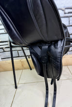 Load image into Gallery viewer, 17 1/2” Medium Heritage Yin-Yang Dressage Saddle - Black