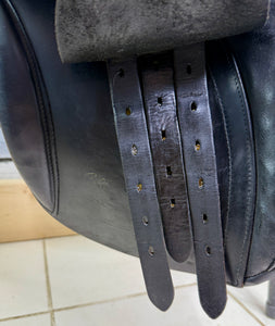 17 1/2” XW Oakfield Santana WH Saddle - Black