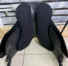 Load image into Gallery viewer, 17” XW Nick Dolman Holistic Dressage Saddle - Black