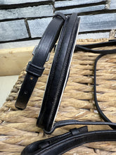 Load image into Gallery viewer, S/H Hansome Raised Flash Bridle - Black/White - Full