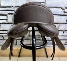 Load image into Gallery viewer, 15” XW Changeable Gullet Wintec Pony GP Saddle - Brown - Flocked