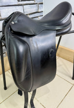 Load image into Gallery viewer, 17” MW Amerigo Vega Dressage Saddle - Black