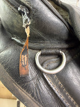 Load image into Gallery viewer, Size 2 Barefoot Cheyenne Treeless Leather GP Saddle - with Pads &amp; Girth - Black - Cob