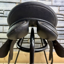 Load image into Gallery viewer, 17” XW/Changeable Gullet Wintec GP Saddle - Black