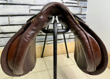 Load image into Gallery viewer, 17” MW Ideal VSD/GP Saddle - Brown