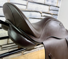 Load image into Gallery viewer, 17 1/2” Medium Silhouette Midas High Wither GP Saddle - Brown