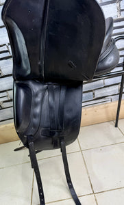 17 1/2” MN Albion Ultima Dressage Saddle - Black