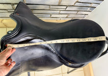 Load image into Gallery viewer, 18” MN Albion Style Dressage Saddle - Black