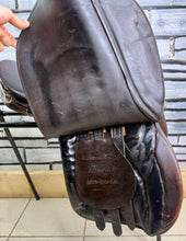 Load image into Gallery viewer, 18” 28.5 (M) Kloster Schonthal Pandur GP Saddle - Brown