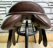 Load image into Gallery viewer, 17” Wide Ideal 1350 GP Saddle - Brown