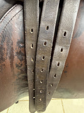 Load image into Gallery viewer, 17” Wide Farrington/Shires GP Saddle - Brown