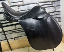 Load image into Gallery viewer, 18” Wide Ideal Apex GP Saddle - Black