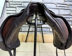 17 1/2” Wide Albion SLK Ultima Dressage Saddle - Brown
