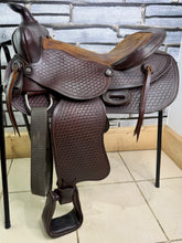 Load image into Gallery viewer, 15” Western Saddle, K&amp;B Saddlery, Iowa -Round Skirt- SQB - Brown