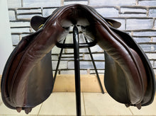 Load image into Gallery viewer, 18” Wide-XW Ideal VSD/WH H&amp;C Saddle -Brown- Suede Seat