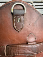 Load image into Gallery viewer, 50”/125cm Treadstone Elasticated Leather Stud/Jumping Stud Girth-Brown/Tan