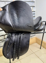 Load image into Gallery viewer, 17 1/2” MW Olney English GP Saddle - Black
