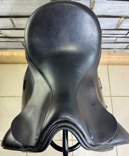 Load image into Gallery viewer, 17 1/2” Medium Ideal Suzannah Dressage Saddle - Black - Big Blocks, Deep Seat