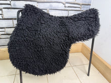 Load image into Gallery viewer, S/H Nuumed GP Full Wool Rolled Edge Numnah - Black - L
