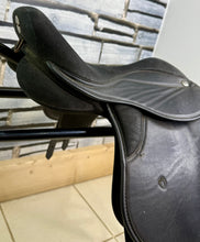 Load image into Gallery viewer, 14” XW Thorowgood Pony Club GP Saddle - Black
