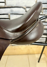 Load image into Gallery viewer, 17 1/2” XW Albion K2 GP Saddle - Brown