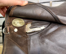 Load image into Gallery viewer, 15” Wide Champion English Pony WH/Show Saddle - Brown