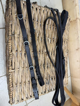 Load image into Gallery viewer, S/H Market Harbourough Martingale &amp; Stopper Reins -Cob