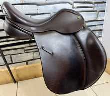Load image into Gallery viewer, 17” Wide Crown/Ideal 1350 GP Saddle - Brown - Big Blocks - English Leather