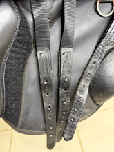 Load image into Gallery viewer, 16 1/2” Wide-XW Changeable Gullet Thorowgood Long Leg Pony GP Saddle -Black- Flocked