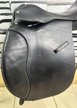 Load image into Gallery viewer, 16” Wide M&amp;J Saddlery English GP Pony Saddle - Black