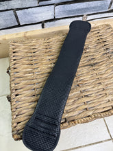 Load image into Gallery viewer, S/H 22” Wintec Waffle Dressage Girth - Black