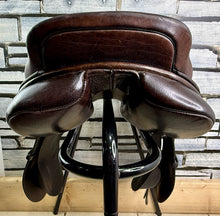 Load image into Gallery viewer, 17 1/2” MW Albion Kontrol Jump Saddle - Brown - Super Secure Big Blocks