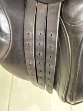 Load image into Gallery viewer, 18” XW M&amp;J/Granville Saddlery English GP Cob Saddle - Brown