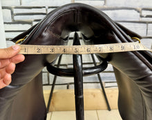 Load image into Gallery viewer, 17” Wide Jeffries Stamford WH Saddle - Brown