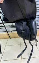 Load image into Gallery viewer, 18” MW Ideal Suzannah Printed Leather Dressage Saddle -Black