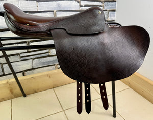 16 1/2” Global Saddlery English 1 1/4 St/8kg Weighted Racing Saddle - Brown