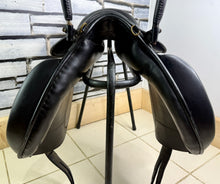Load image into Gallery viewer, 17” MW GZS Para/RDA/Learner Saddle - Black