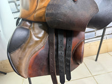 Load image into Gallery viewer, 17 1/2” 28 (MN) Stubben Siegfried C.S. Jump Saddle - Brown