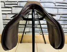 Load image into Gallery viewer, 16” XW Jeffries Close Contact Show/WH Saddle - Brown - Extra Wide