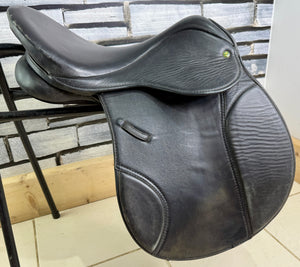 16 1/2” Medium Eclipse Leather & Synthetic GP Saddle - Black