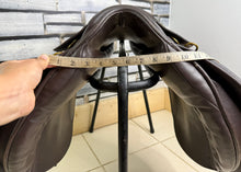 Load image into Gallery viewer, 17 1/2” XW/WW Symmonds Designer GP Saddle - Brown