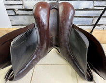Load image into Gallery viewer, 17” Wide Farrington/Shires GP Saddle - Brown