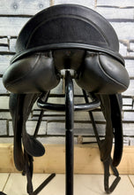 Load image into Gallery viewer, 17 1/2” Medium Albion Platinum Ultima Genesis Dressage Saddle - Black